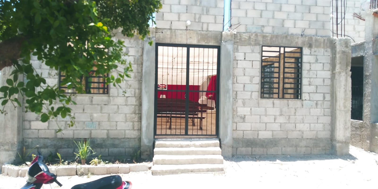 conmienzo de construccion de la iglesia